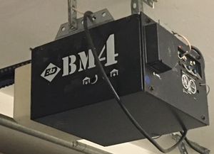 b&d bm4 garage door motor opener working (used) - LOCKMATIC